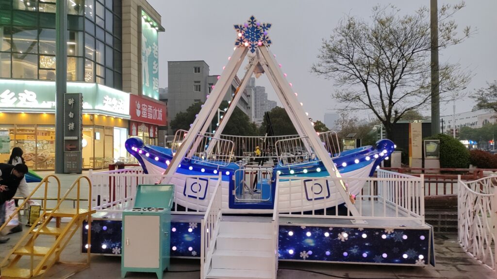 Snowflake Pirate Ship Ride Fiberglass Gallery View