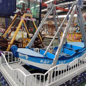 Snowflake Pirate Ship Ride Steel Gallery View