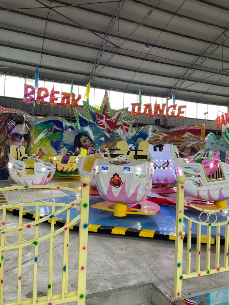 Spinning Disk Ride Gallery View